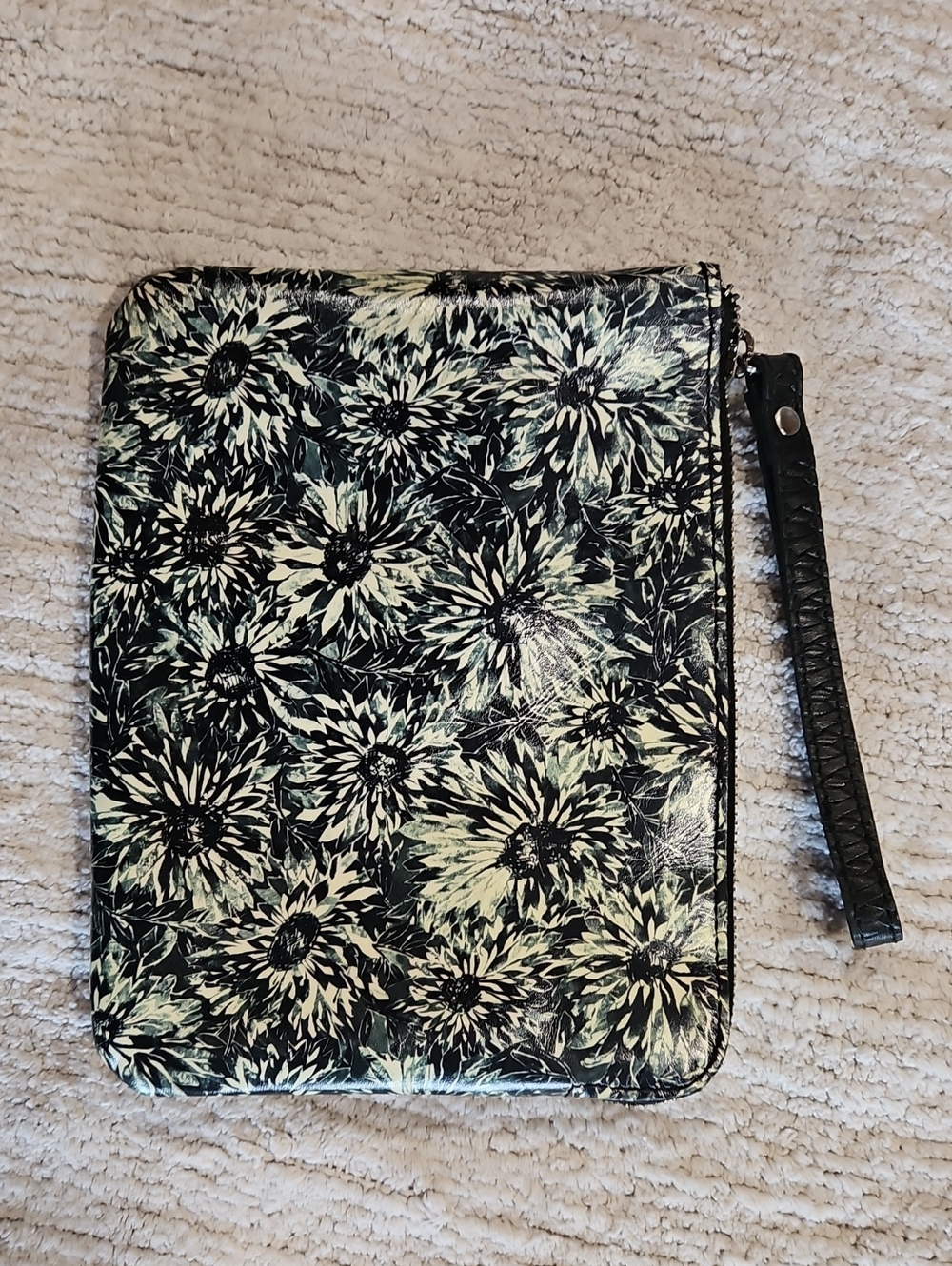 Patricia Nash Black and Cream Floral Zip Wristlet Clutch